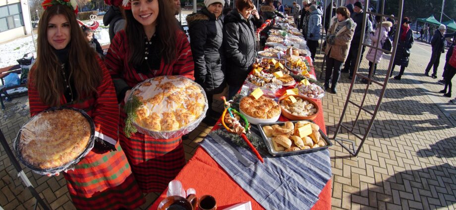 Кулинарен празник и конкурс КОЛЕДНА ТРАПЕЗА 2024 в Димитровград